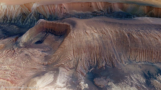 Hebes Chasma in 3D