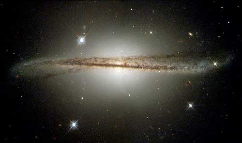 ESO510-13 warped spiral galaxy, it bends upward and downward in the northern and southern sides