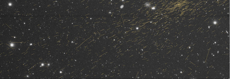 Cosmic-ray extensive air shower captured by the Subaru Telescope