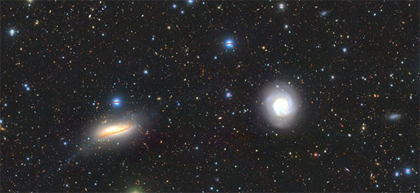 A high-resolution colour image showing the central galaxies NGC5713 and NGC5719