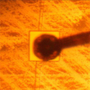 device surface of photonic crystal surface-emitting laser