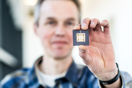 Mario Konijnenburg with his multi-sensor chip.