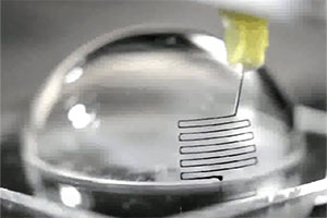 Conformal printing of 3D electrically small antennas